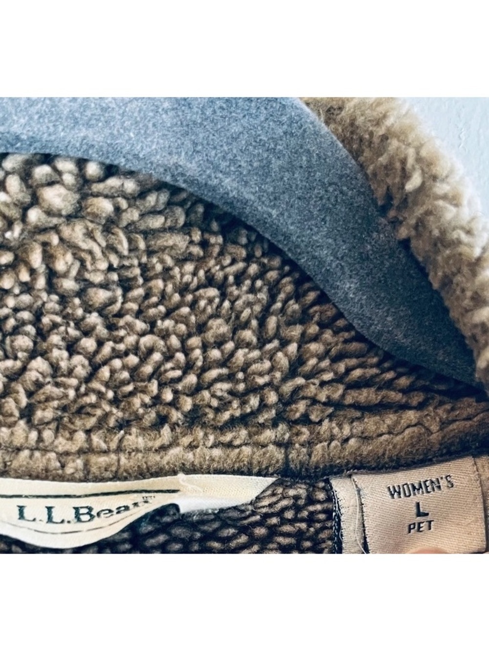 L.L.Bean Women's Large Brown Faux Shearling Coat with Button Closure - Picture 6 of 9